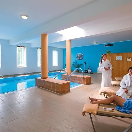 Centrum Отель 4*